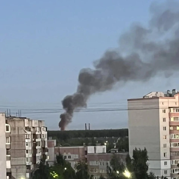Пожар виден во всех районах Ярославля | Источник: Подслушано в Ярославле / Telegram