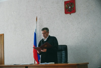 Похитителя наркоманов из Тары отправили в СИЗО