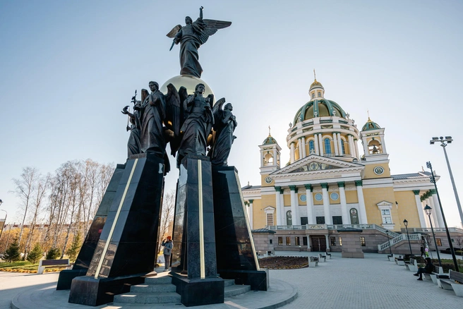 Высота монумента — почти 17 метров | Источник: Наталья Лапцевич