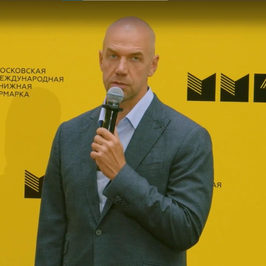 <p>Сергей Анурьев</p>