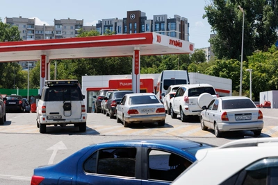 Волгоградские АЗС ограничили продажу топлива из-за спроса