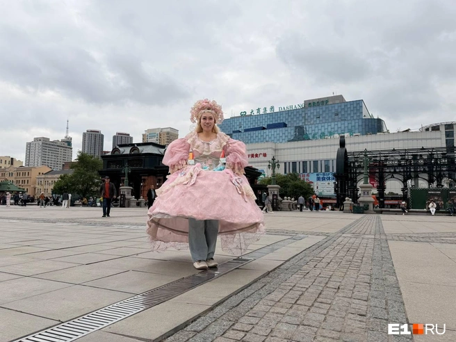 В аренду сдают костюмы в стилистике русского царского двора | Источник: Дарья Манохина / E1.RU