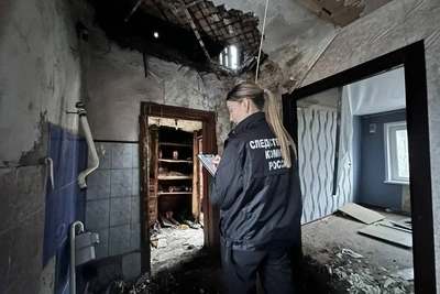 Потолок обрушился в старом доме на Московской