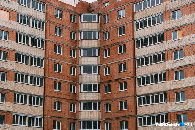 Купить жилье, даже в кредит, могут себе позволить не все | Источник: Елена Латыпова / NGS55.RU