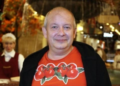 «Квартирный вопрос все испортил»: отец покойного Дмитрия Марьянова прекратил общение с внуком после смерти актера