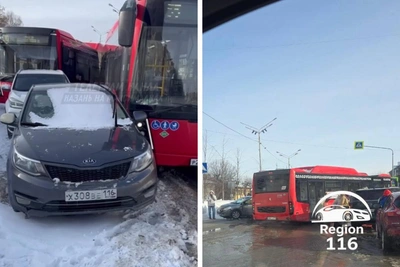Два автобуса столкнулись в Казани, движение на Губкина парализовано