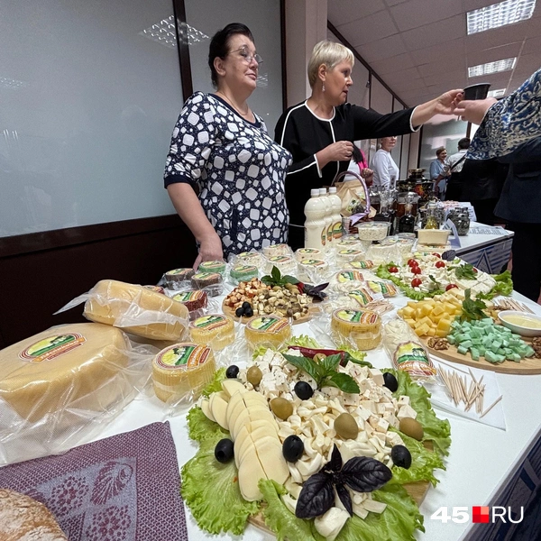 Эти сыры изготовлены в КГСХА. Те, кто пробовал, говорят что очень вкусно | Источник: Кирилл Митин