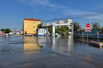 Базы на Барабинской в Тюмени ушли под воду