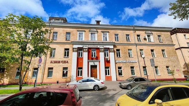 В отличие от Сандунов и Краснопресненских бань Измайловские навевают атмосферу советского союза. | Источник: Кирилл / Яндекс карты