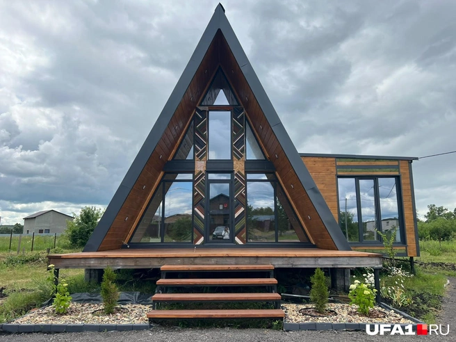 Теперь дом выглядит так — семья доделывала его на свои деньги | Источник: Предоставлено героиней материала