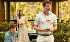 Внучатый племянник Кеннеди и снимается с 10 лет: 5 фактов о звезде сериала «Белый лотос» Патрике Шварценеггере