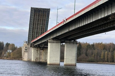 Трассу Кола перекроют для разводки Ладожского моста