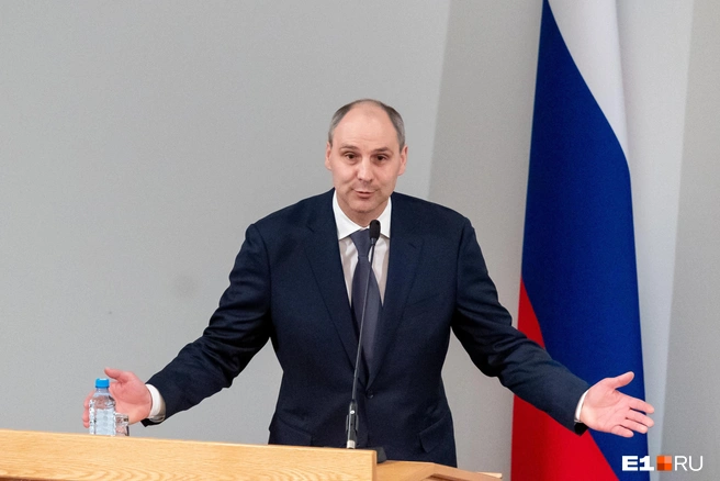 «Экономисты обсуждают, будет ли она снижаться на один пункт, на два, на три — но, мне кажется, надо снижать гораздо больше», — заявил Денис Паслер | Источник: Владислав Лоншаков / E1.RU