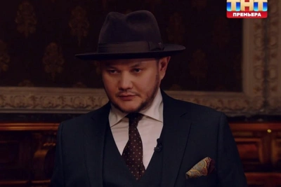 Руденко подарил книги экстрасенсам на финале