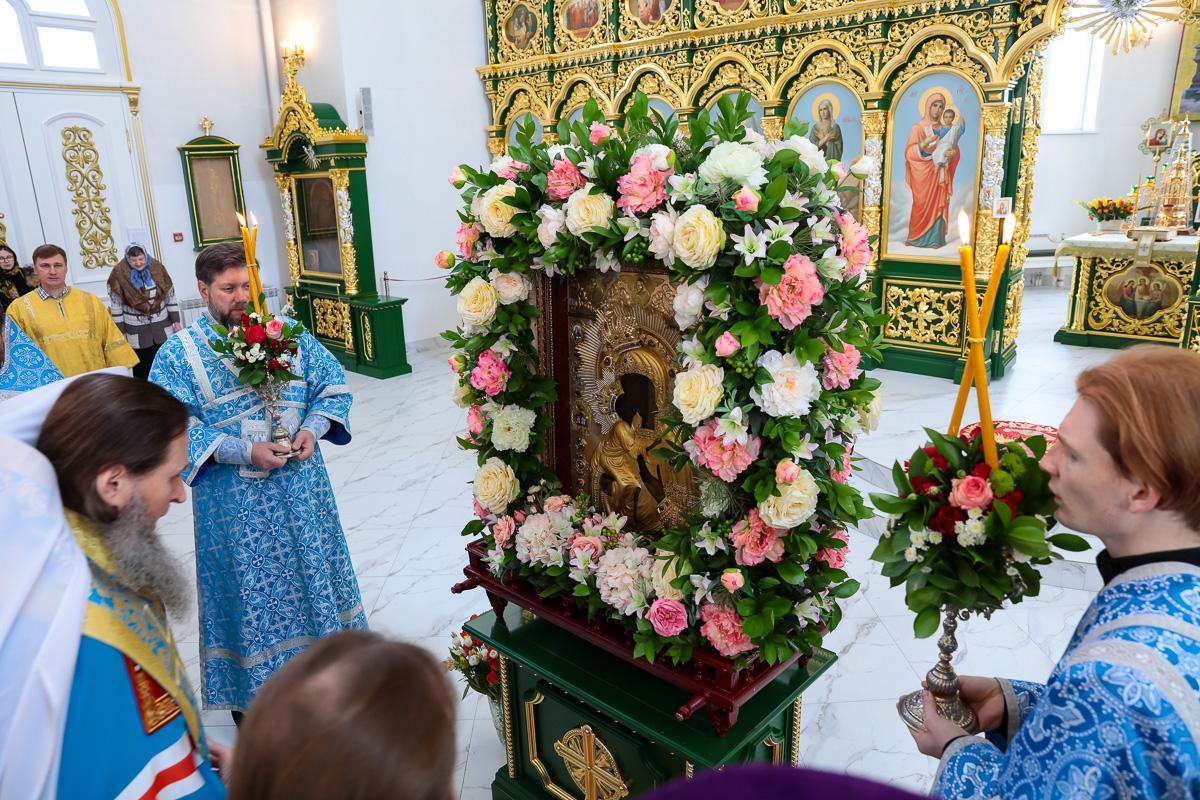 В Курган привезли уникальную чудотворную икону Богородицы - 17 февраля 2023  - 45.ру