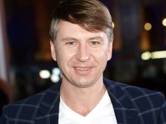 Алексей Ягудин заявил, что Деда Мороза не существует, и получил отлуп от родителей