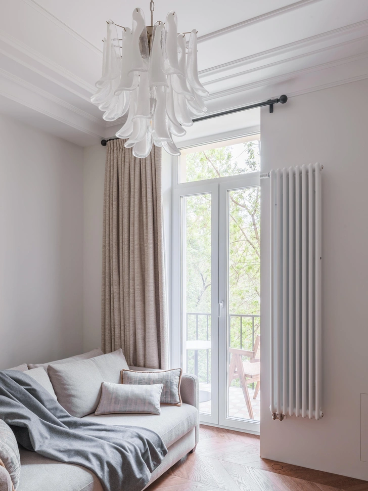 Диван Urban, One & Home. Радиатор, Rifar. | Источник: Антон Ермаков. Стиль: Светлана Васильева