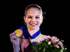 15-летняя фигуристка Александра Трусова побила два мировых рекорда