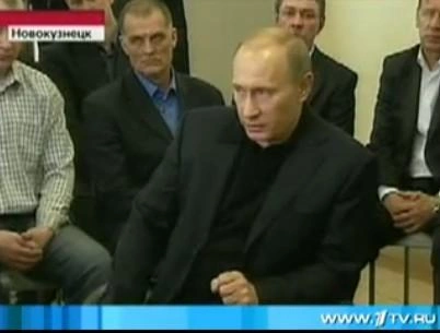 Путин в 2009-м на встрече с шахтерами | Источник: Первый канал / архивный телесюжет