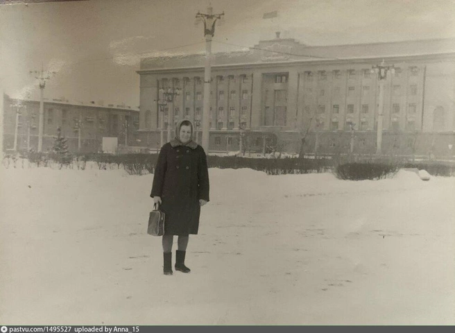 Площадь Революции зимой, 1961-1965 | Источник: pastvu.com