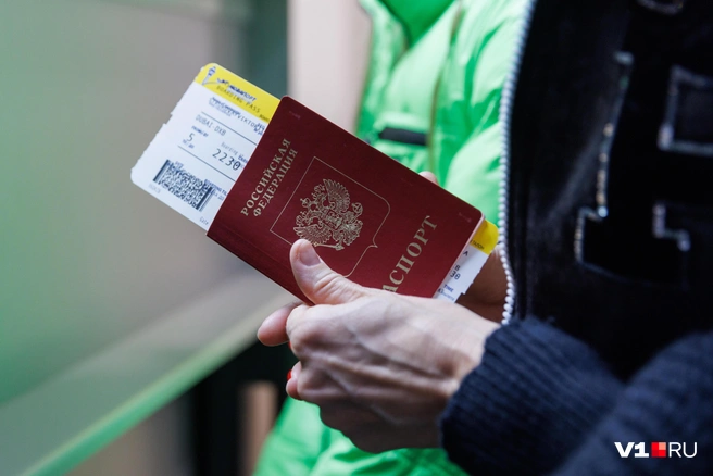 Перед перелетом в другую страну важно убедиться, что у вас нет долгов | Источник: Алексей Волхонский / V1.RU