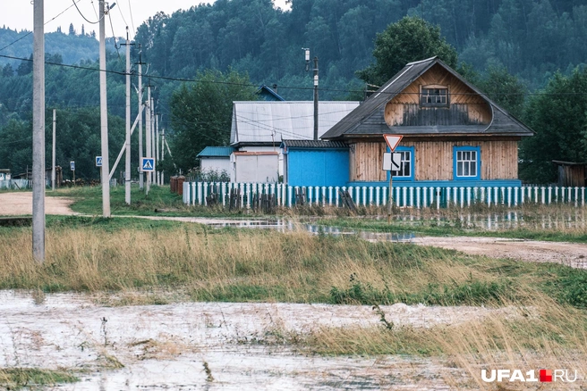Питьевой воды в деревне пока нет | Источник: Булат Салихов / UFA1.RU