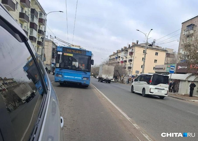 Троллейбусы не едут | Источник: очевидец