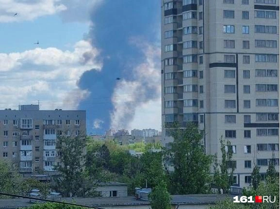 Вид на дым с Западного жилого массива | Источник: читатель 161.RU