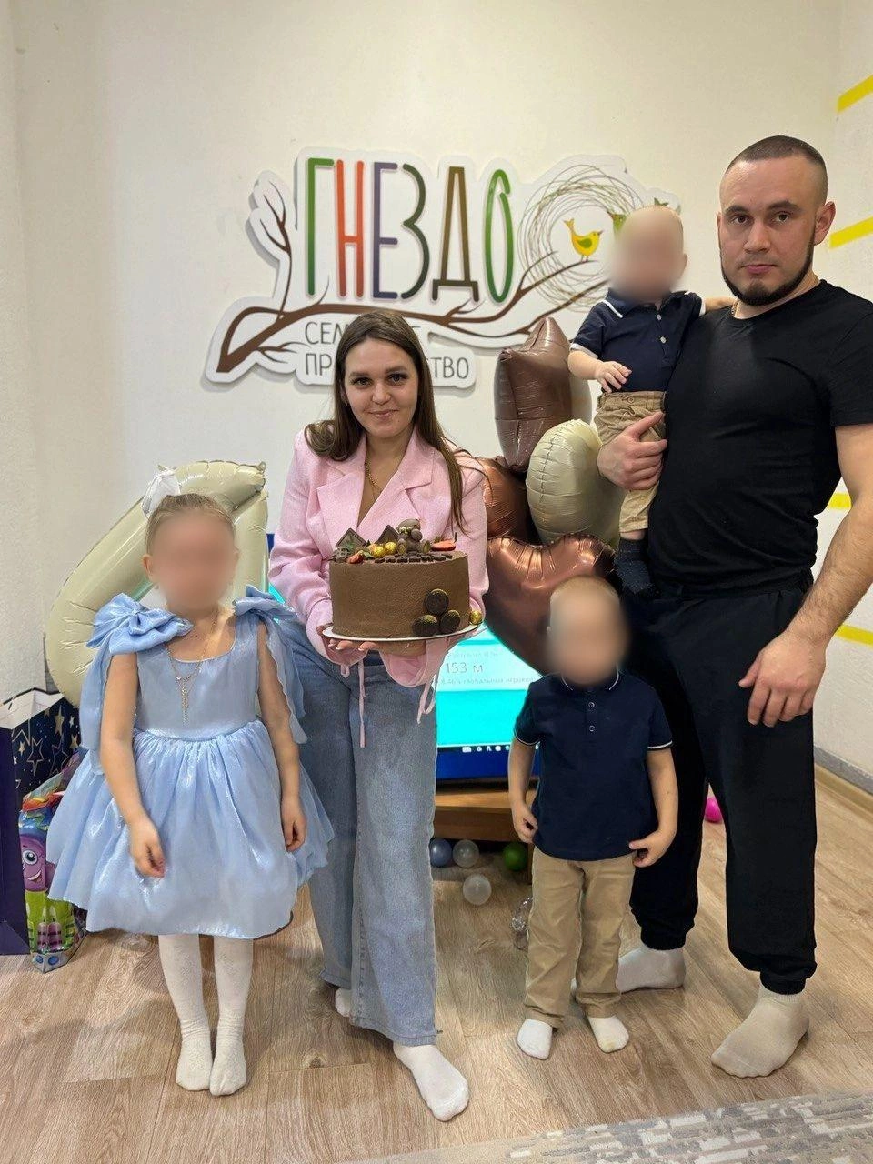 Дмитрию 27 лет. Попытка защитить семью может лишить его свободы на 11 лет | Источник: семейный архив