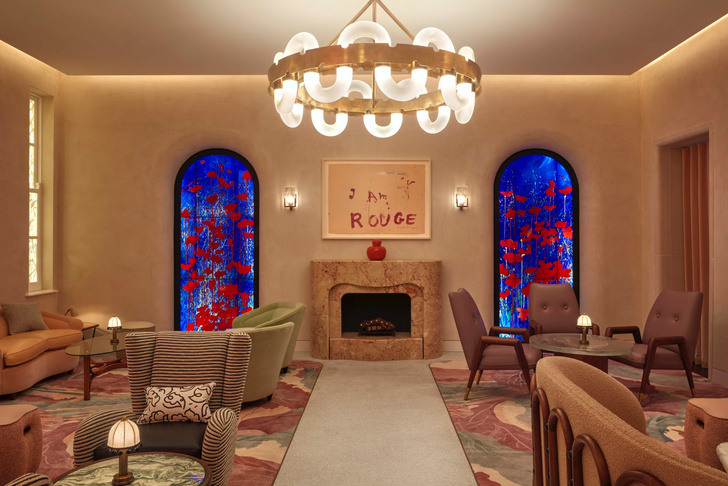 Красная комната: в отеле The Connaught появился артистичный бар