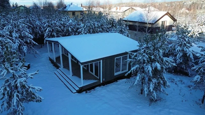 Дом легко будет установить практически на любой участок | Источник: House Forest
