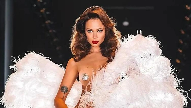 Настасья Самбурская стала новой ведущей программы «Модный приговор»: первые фото со съемок