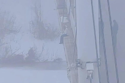 Пьяную оренбурженку спасли с моста через Урал