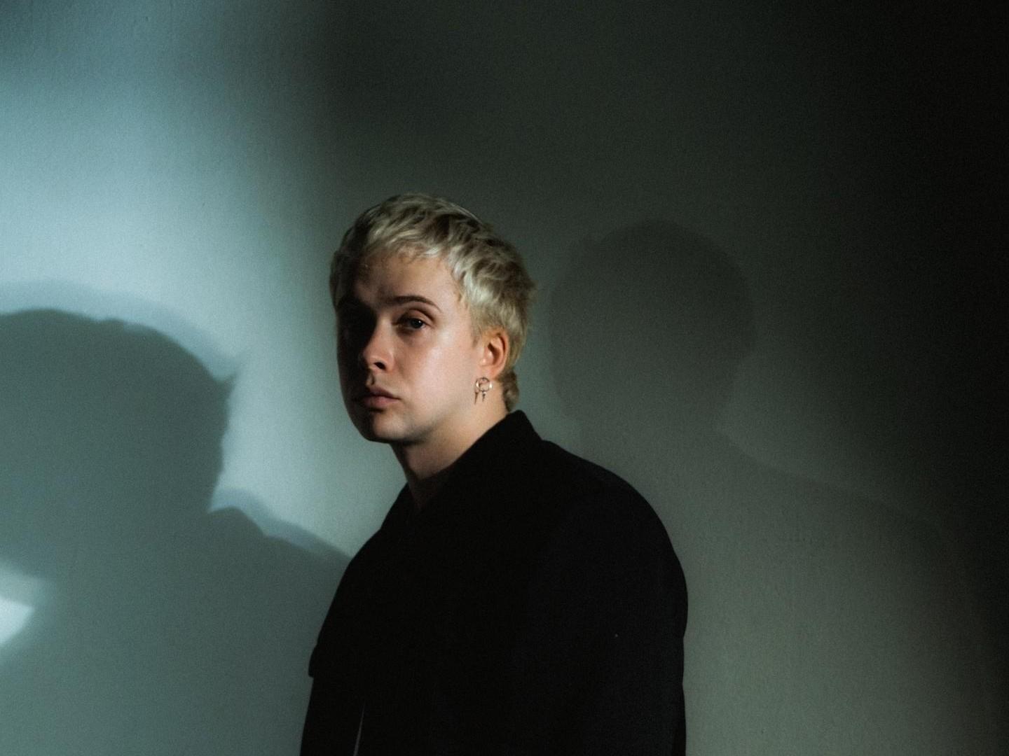 «Бейби, ты рок-звезда»: музыкант из Архангельска выпустил совместный трек с известной рэп-исполнительницей