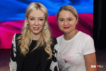 И с главой Лиги безопасного интернета Екатериной Мизулиной  | Источник: Ирина Тропина