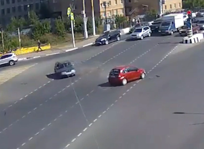 Момент ДТП, в котором пострадала семилетняя рязанка, попал на видео | ya62.ru