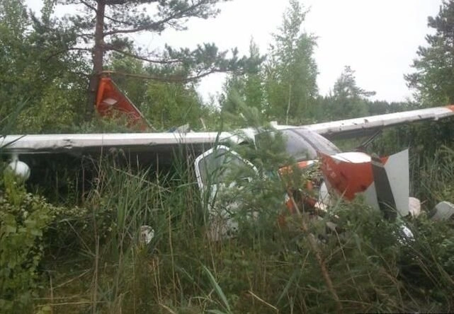 Рязанский самолет совершил жесткую посадку в Пскове | ya62.ru