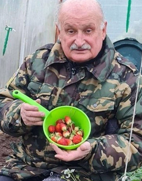 Неожиданный урожай поздней осенью в теплице | Источник: Пермский губернский оркестр / Vk.com