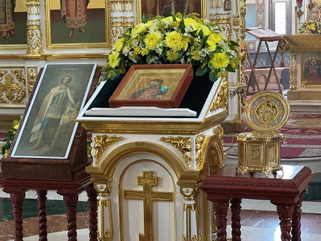 Православные святыни будут находится в сочинском соборе всего полдня  | Источник: sochi.ru
