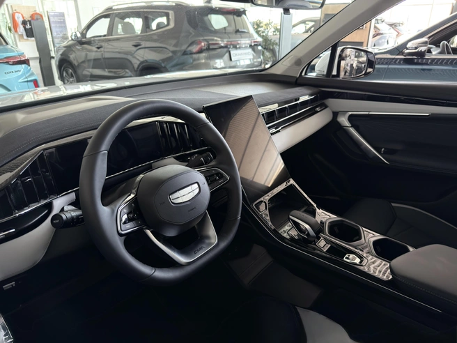 Geely предлагает богатое технологичное оснащение своих автомобилей, включая современные мультимедийные системы | Источник: «Восток Моторс»