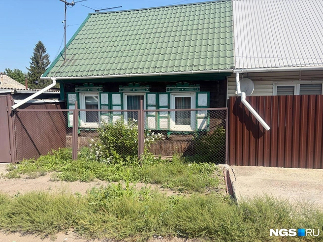 Жители улиц отмечают: по дому много работы, но это их не смущает | Источник: Настасья Медведева / NGS.RU