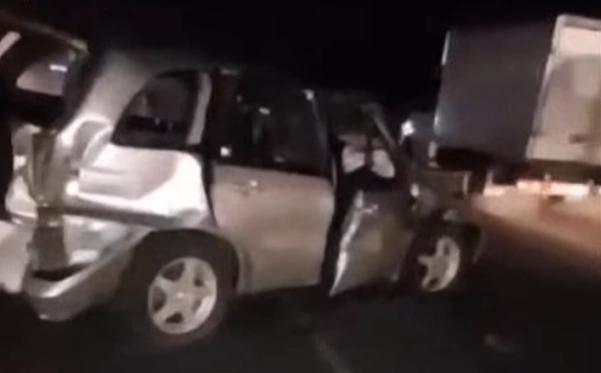 Семью пенсионеров увезли на скорой, но потом отпустили из больницы. ДТП в итоге оформили с материальным ущербом | Источник: «АСТ-54» / vk.com