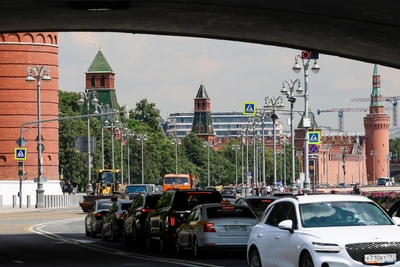 Москву сковали пробки: ДТП и ремонты
