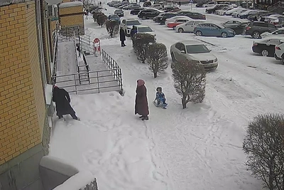 Tyumen Residents Report Families Searching for Drug Stashes