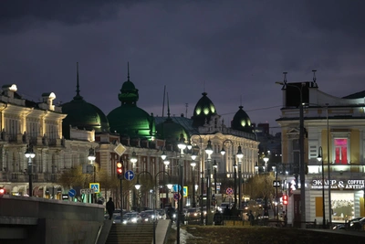 Два бутика в Омске затопило после прорыва трубы