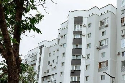 В Благовещенске отремонтировали фасад дома на Ленина, 113