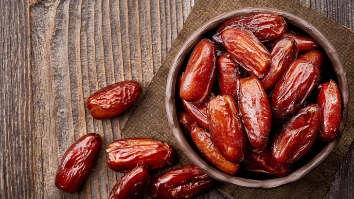 нужно ли мыть финики | Источник: iStock/baibaz