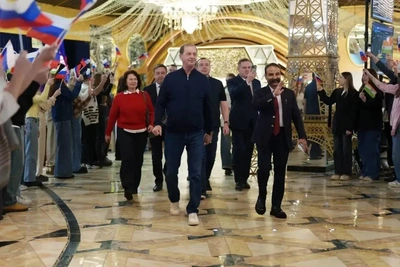 India's Consul General Debabrata Chattopadhyay Visits Sima-Land