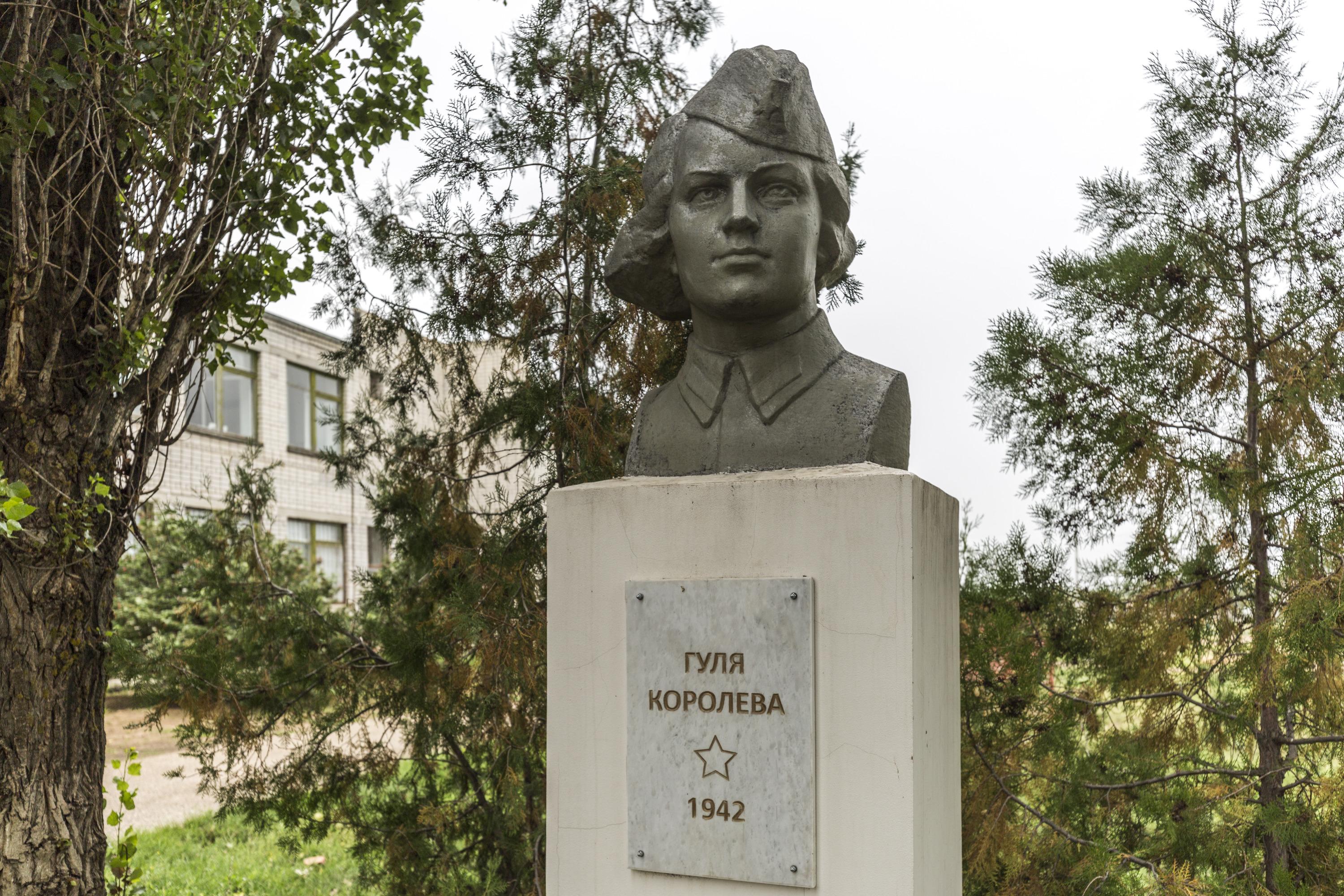 В Волгограде разыскивают гладковыбритых мужчин для съемок фильма о подвиге Гули Королевой