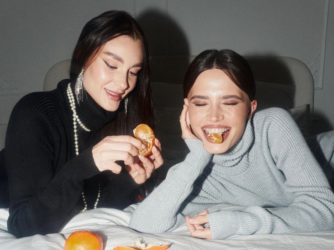 Модные идеи новогодних подарков, которые вас удивят | marieclaire.ru